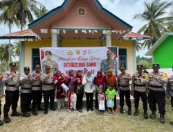 Tingkatkan Minat Baca, Polsek Pulau Laut Bagikan Buku di Perbatasan Ujung Utara Indonesia