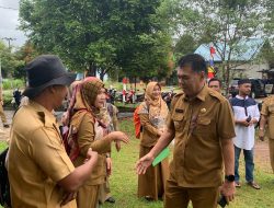 Serahkan Bantuan Pupuk Kepada Masyarakat Batubi, Bupati Natuna : Dorong Peningkatan Ekonomi Melalui Pengelolaan Pangan Mandiri