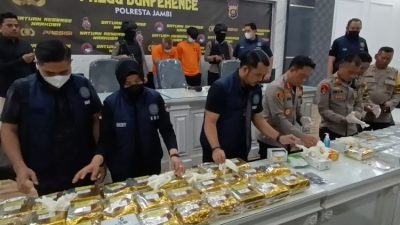 Jaringan narkoba Internasional dengan barang bukti 32 kilogram sabu disita polisi, Jumat, (12/01/2024). (Foto : Istimewa)