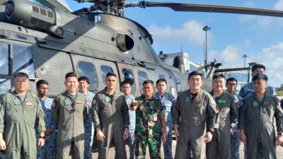 Dua Helikopter Milik Angkatan Udara Singapore Mendarat di Bandara RHF Tanjungpinang, Ada Apa ?