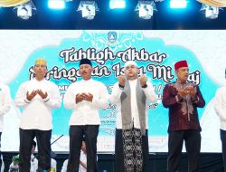 Peringatan Isra Miraj, Masyarakat Tanjungpinang Bersholawat dan Terhibur dengan Pantun Ustadz Taufiqurrahman