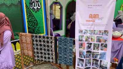 Batik Mangrove Buatan Desa Genting Pulur Dipamerkan di MTQH Anambas