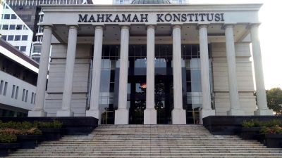 MK Hapus Pasal Pencemaran Nama Baik dan Berita Bohong