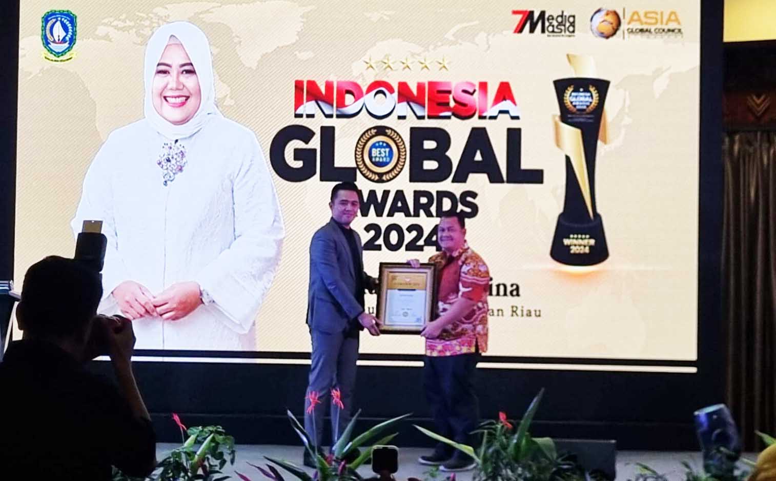 Dua Tokoh Batam Raih Penghargaan Indonesia Global Award 2024