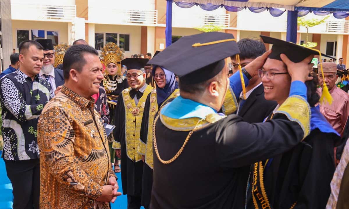 Hadiri Sidang Terbuka Senat UMRAH ke 22, Gubernur Ansar Komitmen Perkuat Pendidikan