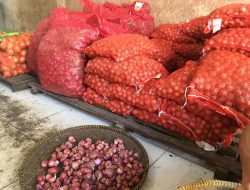 Harga Bawang Merah hingga Cabe Merah Naik di Pasar Tanjungpinang
