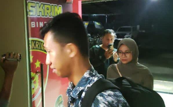 Istri Mantan Pj Wali Kota Tanjungpinang Tiba di Polres Bintan