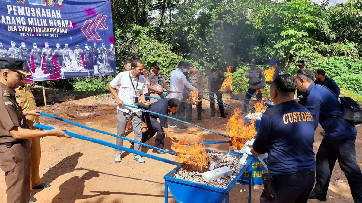 Bea Cukai Tanjungpinang Sita 270 Ribu Batang Rokok Ilegal