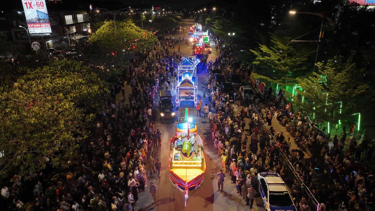 Kecamatan Lubukbaja Juara Lomba Mobil Hias Iduladha