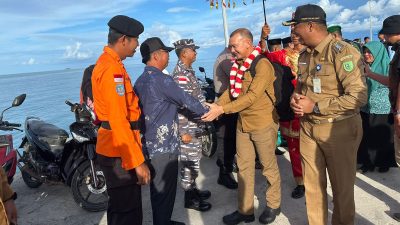 Wabup Rodhial Disambut Camat dan Warga Pulau Laut