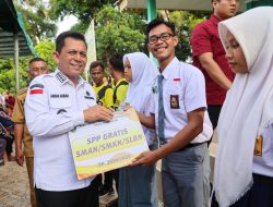 Gubernur Ansar Lanjutkan Program SPP Gratis Siswa SMA/SMK Sederajat