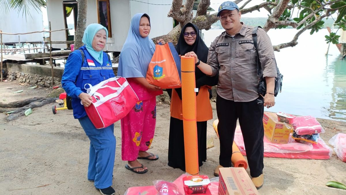 BPBD Bintan Salurkan Bantuan Korban Cuaca Buruk dan Angin Puting Beliung