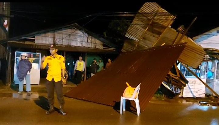 Angin Kencang Rusak Atap Rumah di Bintan, BPBD Turun Tangan