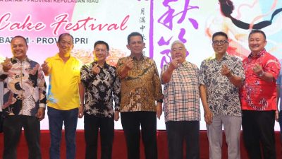 Gubernur Ansar Dorong Pawai Tatung Jadi Event Nasional