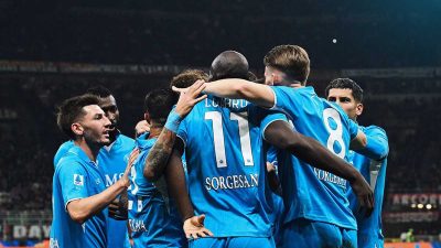 Napoli Kokoh di Puncak Klasemen Seri A usai Bantai AC Milan 2-0