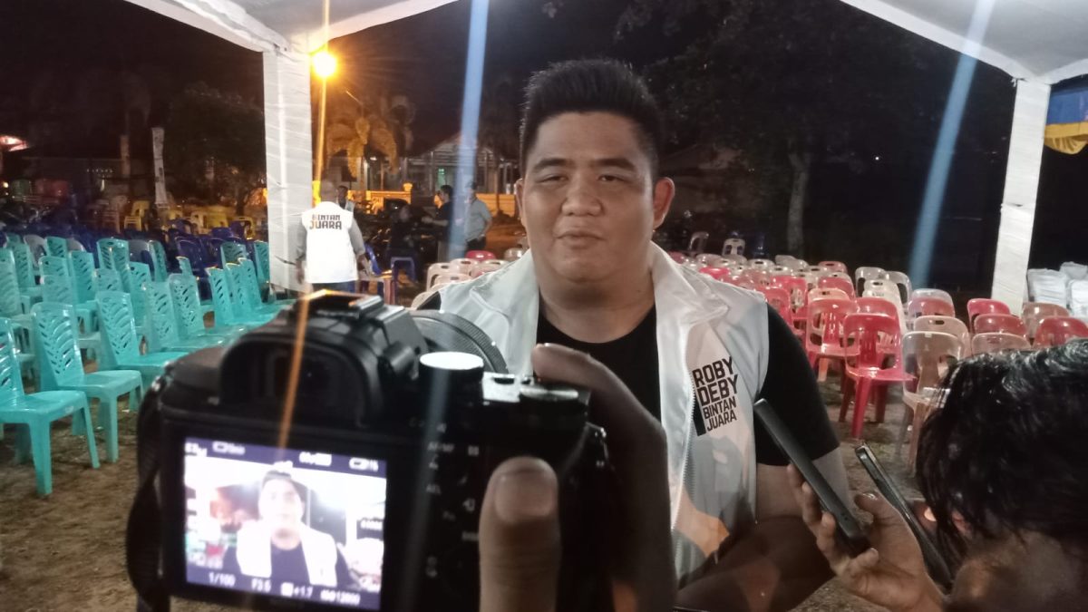 Pasangan Roby-Deby Janjikan Program Nikah Gratis untuk Milenial di Bintan