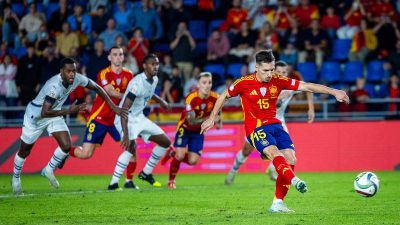 Spanyol Tundukkan Swiss 3-2 Lewat Drama Penalti di Menit Akhir