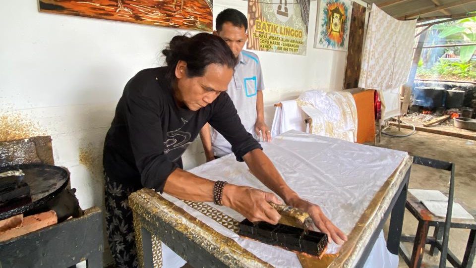 Kelompok Batik di Anambas Kembangkan Inovasi dari Pohon Mangrove
