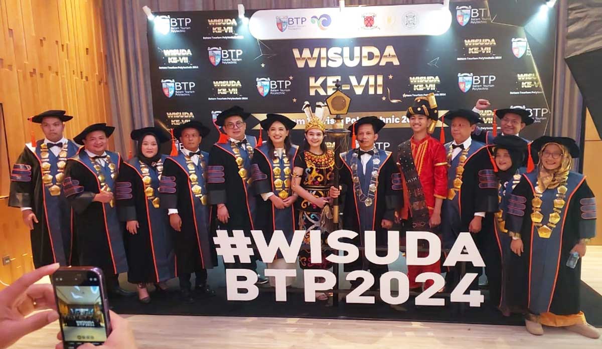 Politeknik Pariwisata Batam Wisuda 171 Mahasiswa
