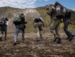 Pendaki Gunung Slamet Diblacklist Lima Tahun karena Tinggalkan Rekan Hipotermia