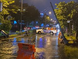 Lampu Lalu Lintas Roboh di Tanjungpinang, Kemacetan Panjang Tak Terhindarkan