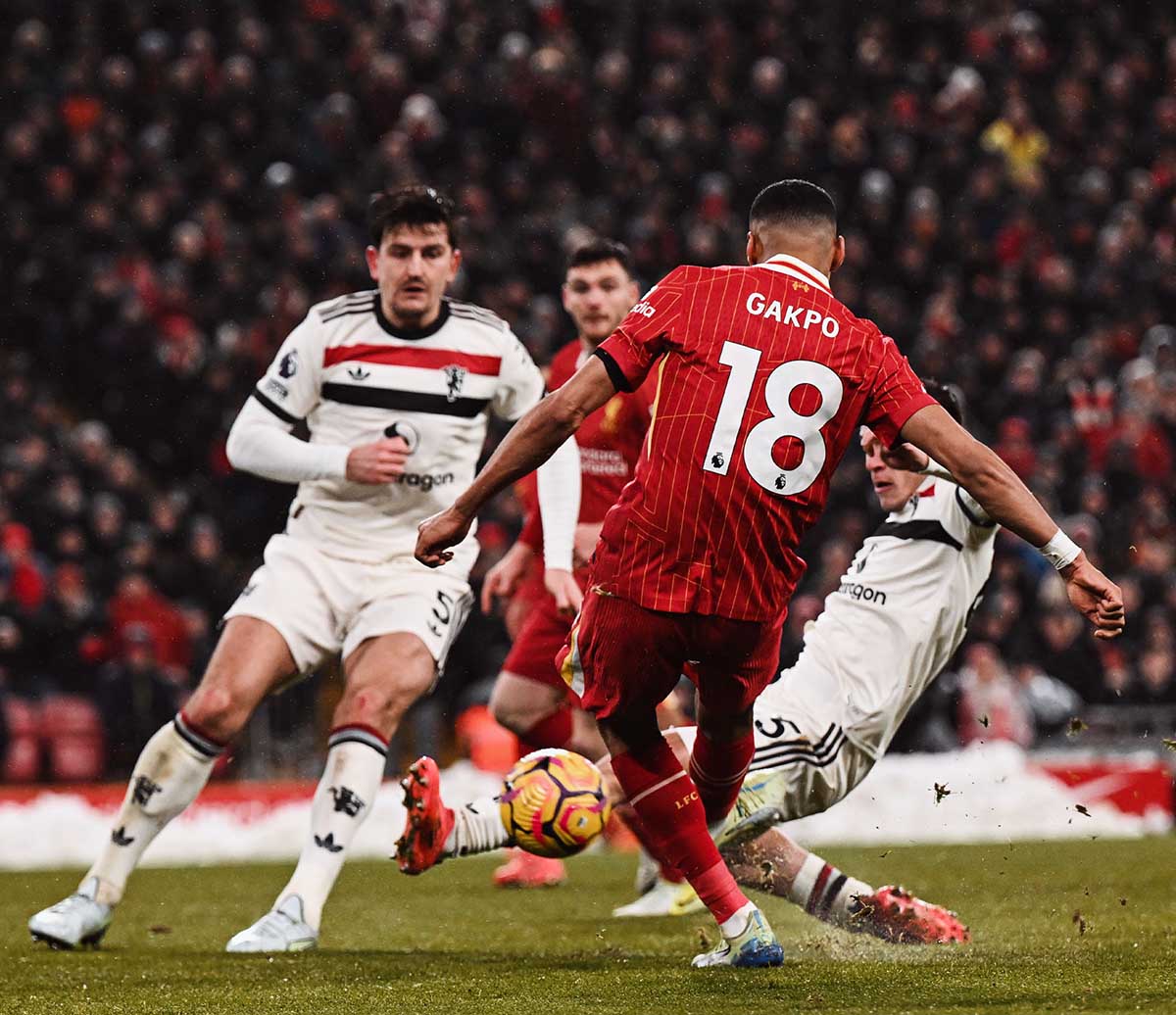 Manchester United Tahan Imbang Liverpool 2-2 di Anfield