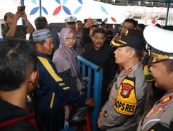 Pelabuhan Sri Bintan Pura Dipadati Pemudik, Polisi Perketat Pengawasan