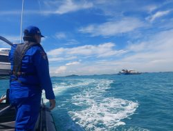 Pria Terjatuh Saat Memancing di Perairan Belakang Padang Batam, Pencarian Masih Berlangsung