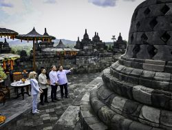 Kunjungi Candi Borobudur, Presiden Macron: Ini Lambang Toleransi Dunia
