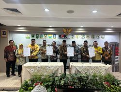 Komitmen Antikorupsi, Bupati Bintan Teken Pakta Integritas di KPK