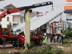 519 Titik Reklame di Batam Dibongkar, Pemko Tegas Tindak Pelanggaran Izin