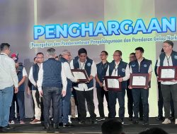 Dinilai Berhasil Terapkan P4GN, Bupati Roby Terima Penghargaan BNN RI