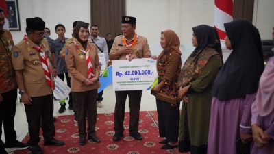 Gubernur Kepri Serahkan Santunan Kematian BPJS Ketenagakerjaan untuk Petani dan Nelayan Natuna