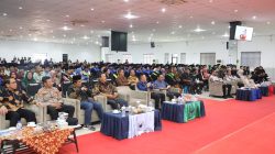 Wali Kota Batam, Amsakar Achmad, menghadiri dan memberikan sambutan pada acara Wisuda Sarjana dan Pascasarjana Universitas Riau Kepulauan (UNRIKA) periode ke-40 yang digelar di Auditorium UNRIKA, Batuaji, Sabtu (18/10/2025). Dok : Kominfo Kota Batam.