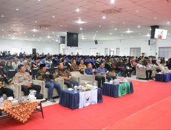 Di Wisuda UNRIKA, Amsakar Tekankan Pentingnya Intelektual yang Rendah Hati dan Terus Belajar