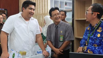 Bupati Bintan Roby Kurniawan didampingi Wakil Bupati Bintan Deby Maryanti melakukan Soft Launching Mal Pelayanan Publik (MPP) Bintan, Rabu pagi (01/10). Dok : Kominfo Kabupaten Bintan