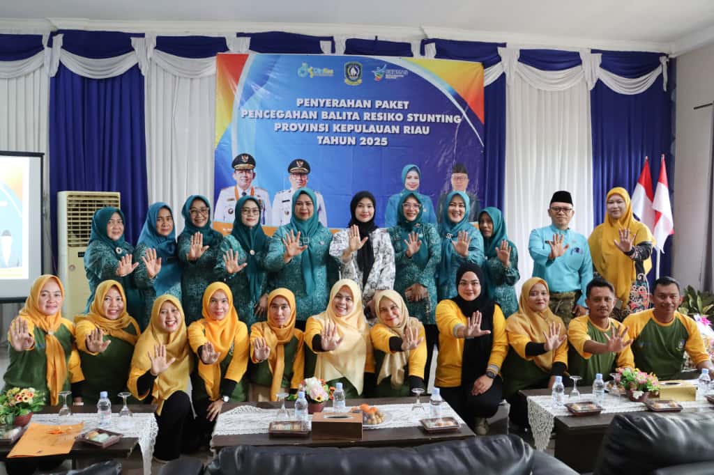 Hafizha Apresiasi Pemprov Kepri, 202 Paket Pencegahan Stunting Didistribusikan ke Bintan Jumat pagi (17/10) di Aula Kantor Kecamatan Gunung Kijang. Dok : Kominfo Kabupaten Bintan.
