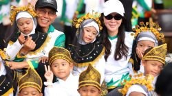 Wali Kota Batam, Amsakar Achmad, bersama Wakil Wali Kota Batam, Li Claudia Chandra, secara resmi membuka ajang Pekan Olahraga dan Seni (Porseni) RA dan Madrasah Kota Batam Tahun 2025 di Dataran Engku Putri, Batam Centre, Selasa (4/11/2025). Dok : Kominfo Kota Batam