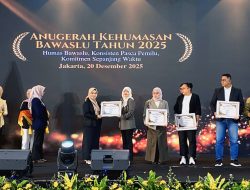 Bawaslu Provinsi Kepulauan Riau Boyong Dua Kategori Pengharagaan Terbaik 1 Serta Raih Nominasi Kehumasan Ramah Disabilitas Tingkat Provinsi Dalam Penganugerahan Kehumasan Bawaslu RI 2025.