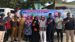 Salurkan Air Bersih, Ketua PMI Bintan : Laporkan Bila Terdampak, Segera Kami Respons Cepat. Dok : Kominfo Kabupaten Bintan