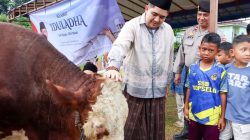 Bupati dan Wakil Bupati Bintan Hadiri Sholat Idul Adha, Serahkan Sapi Kurban Presiden RI. Dok : Kominfo Kabupaten Bintan