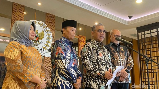 Ketua MPR Ahmad Muzani (ketiga dari kiri). Dok : Istimewa