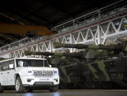 PT Pindad Respons Permintaan Prabowo soal Mobil Presiden Berbahan Kaca