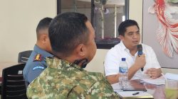 Bupati Roby Pimpin Rapat Perkembangan Pendataan Ulang Bangunan Masyarakat dan TNI AL di Tanjung Uban. DOk : Kominfo Kabupaten BIntan