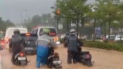 Cuaca Ekstrem Kepung Kepri, Batam Dilanda Banjir dan Lingga Diterjang Puting Beliung. Dok : Istimewa