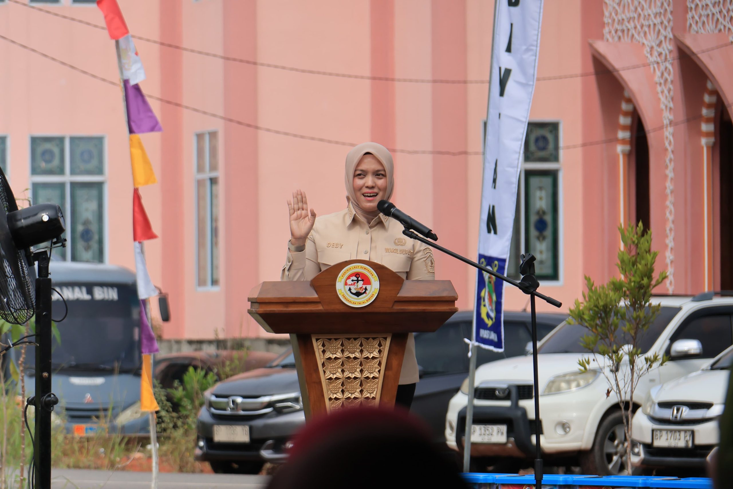 Wabup Bintan, Deby Maryanti Apresiasi Program Bhakti Sosial dan Pemeriksaan Kesehatan Gratis Lanal Bintan. Dok : Kominfo Kabupaten Bintan