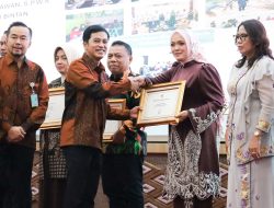 Wabup Bintan Deby Maryanti Terima Sertifikat Eliminasi Malaria dari Kementerian Kesehatan RI