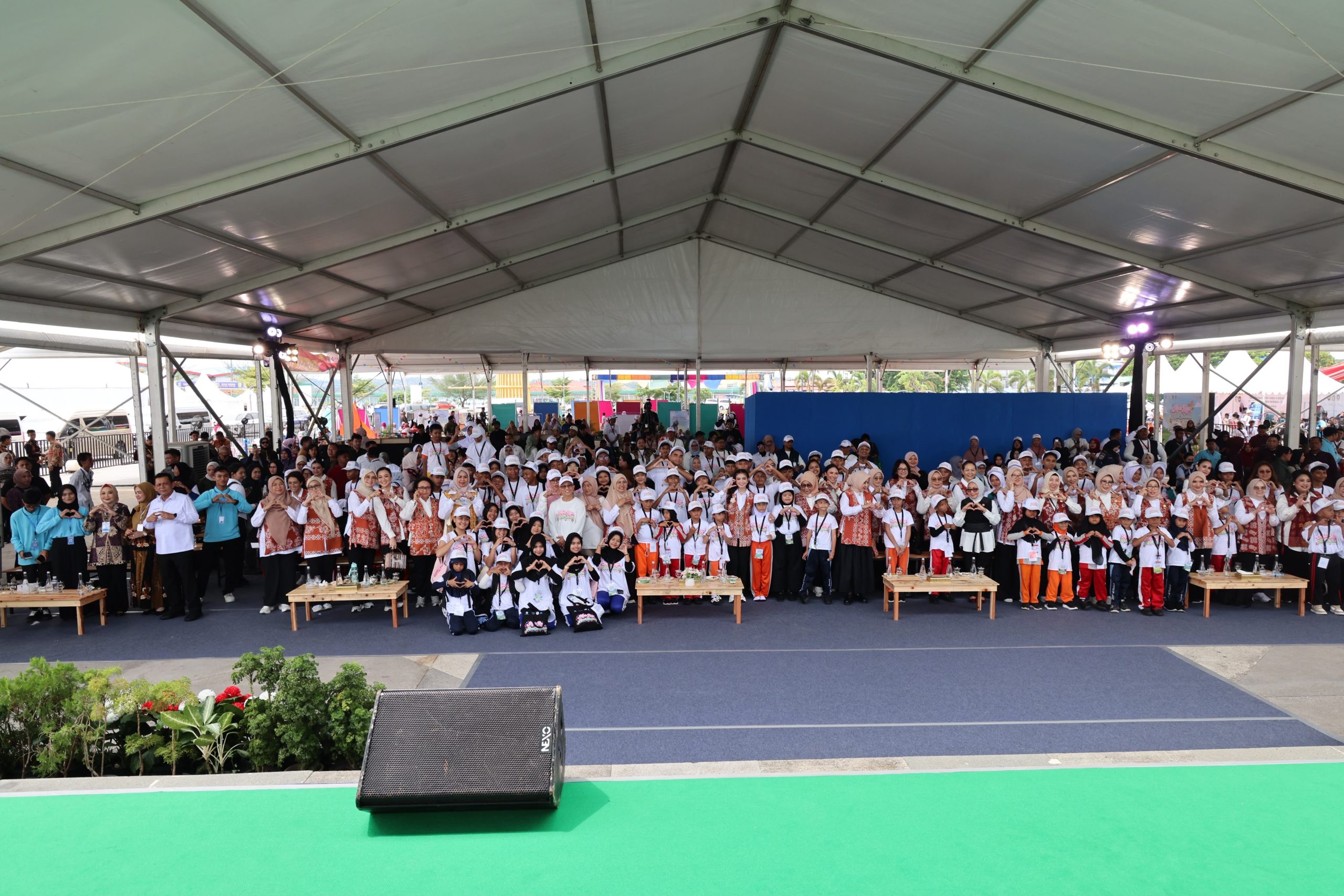 Selvi Ananda Gibran Rakabuming saat menghadiri puncak peringatan Hari Anak Nasional 2026 di Pelataran Tugu Sirih, Tanjungpinang. Dok : Pemprov Kepri