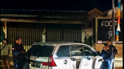 Kejar-kejaran Polisi dengan Pelaku Pencurian Kabel di Dompak Berakhir Tabrak Pagar Rumah