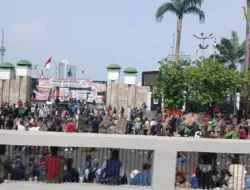 Demo Hari Ini, Puluhan Orang Diamankan Jelang Aksi di Depan DPR
